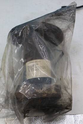 Allis-chalmers 4337375 Nos Exhaust Outlet 64-38-011-001-096