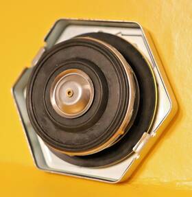 Cat 197-9216 Caterpillar Radiator Cap Pressure Relief Valve Cooling System Coolant