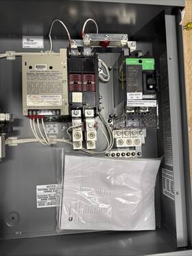Cummins A064g549 200 Amp Ra Automatic Transfer Switch 240v Se Rated