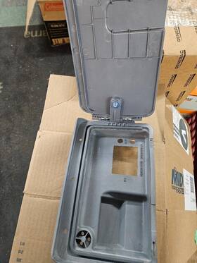 Generac 0j7120a Breaker Door Assembly Without Gfci Opening For Air Cooled Generators