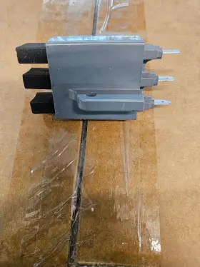 0j8318 Generac Brush Assembly For Synergy 20kw/15kw Ecogen