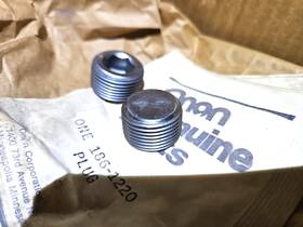 Komatsu 07043-00617 Qty-2. Plug Onan 186-1220. 2 Pc Lot