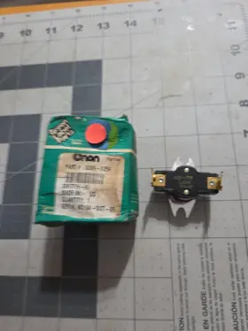 0309-0259 Onan New Old Stock Genuine Switch 039-0259