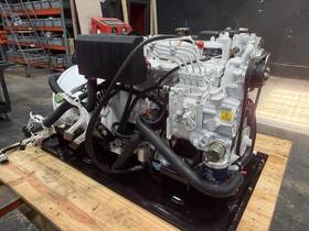 Onan Mdkdn-8140a Cummins Generator 13.5