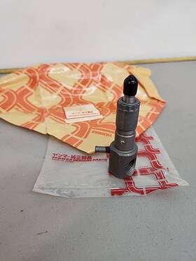 Yanmar 714250-53101 Fuel Injector